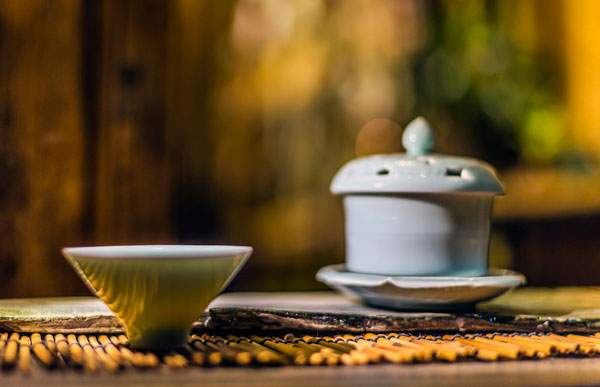 
担心买到做旧茶，不如试试新白茶？风味与老白茶有很大不同
